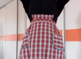 الخادمة اليابانية: تبدل زيّها من الفارط للحجاب